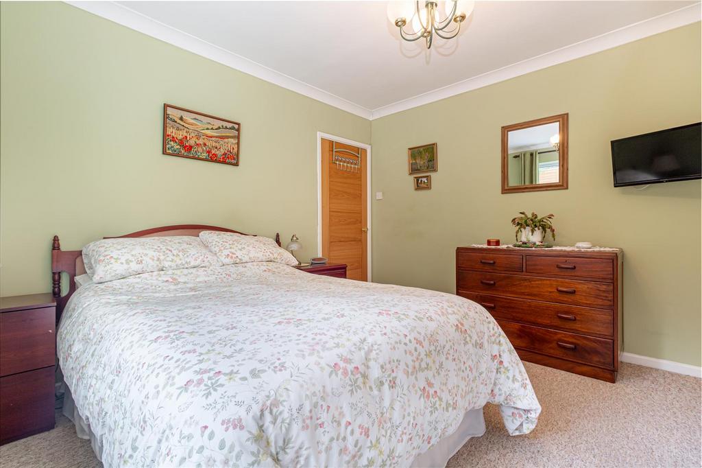 Bedroom-2-3.jpg