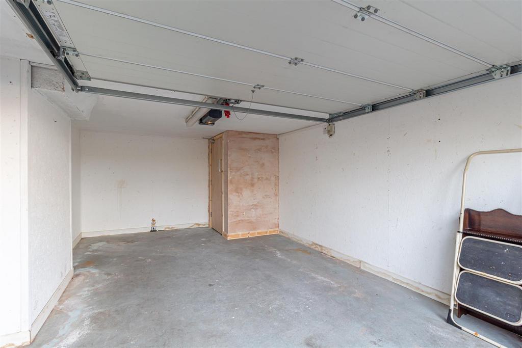 Garage-1.jpg
