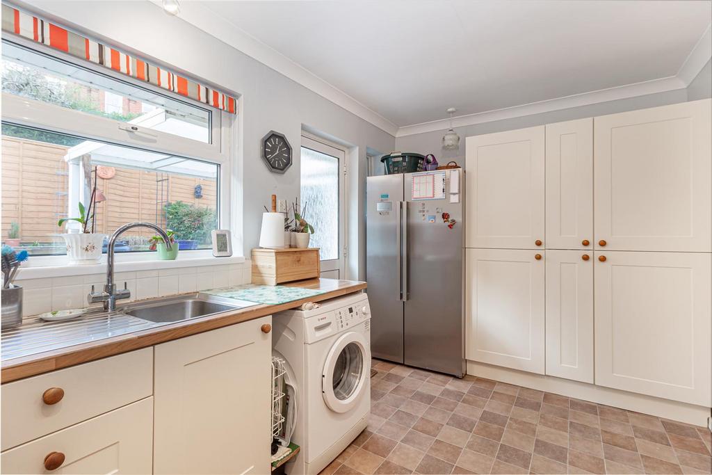 Kitchen-4.jpg