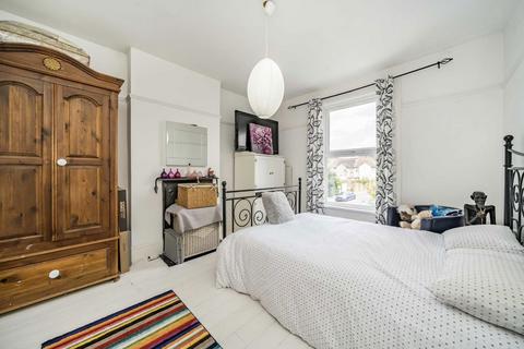 3 bedroom house for sale, Dalmeny Avenue, London