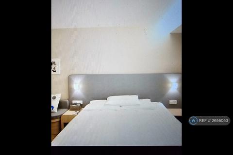 1 bedroom in a house share to rent, Ham Park Road, Stratford, E15