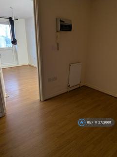 2 bedroom flat to rent, Station Road, Birchington, CT7