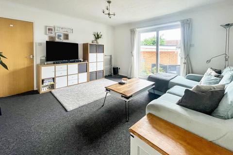 1 bedroom terraced bungalow for sale, Douglas Mews, Poole BH16