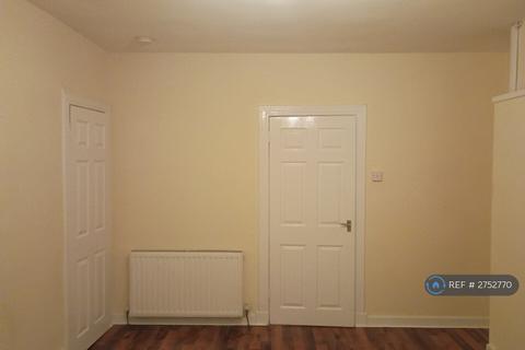 2 bedroom flat to rent, Croftfoot, Glasgow, G44