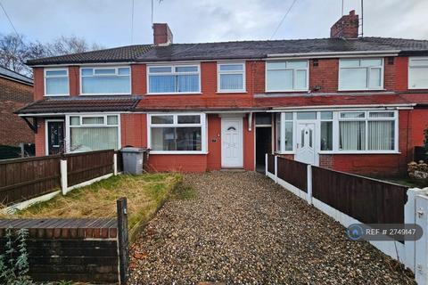 3 bedroom terraced house to rent, Whitegate Avenue, Chadderton, Oldham, OL9