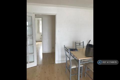 2 bedroom flat to rent, Bywater House, London, SE18
