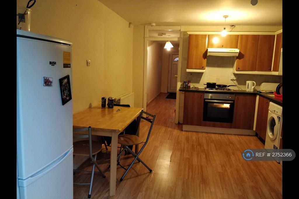 Kitchen/Living Area