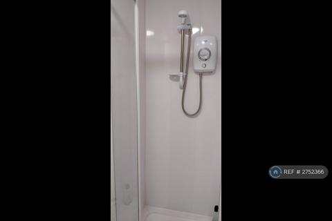 3 bedroom terraced house to rent, Langhorn Close, Newcastle Upon Tyne, NE6