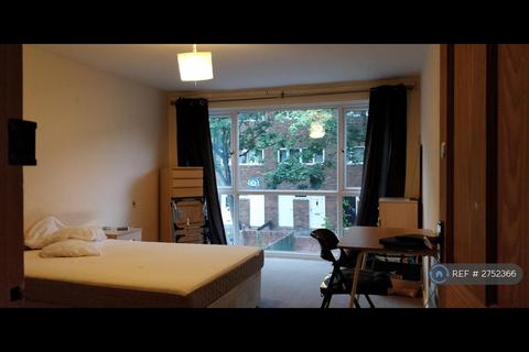 3 bedroom terraced house to rent, Langhorn Close, Newcastle Upon Tyne, NE6