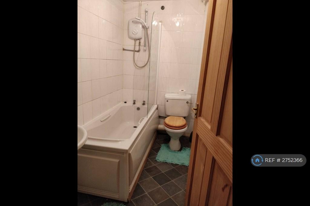 Bathroom/Wc 2n Floor