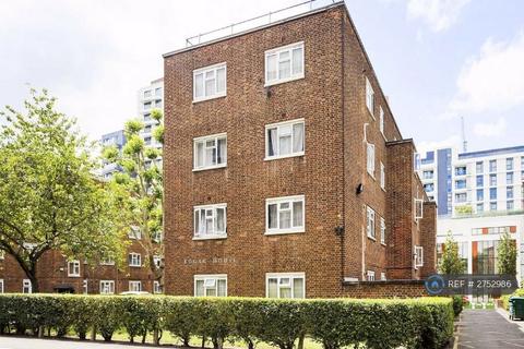 3 bedroom flat to rent, Edgar House, London, SW8