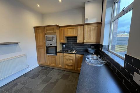 2 bedroom terraced house to rent, Fir Lane, Royton, Oldham