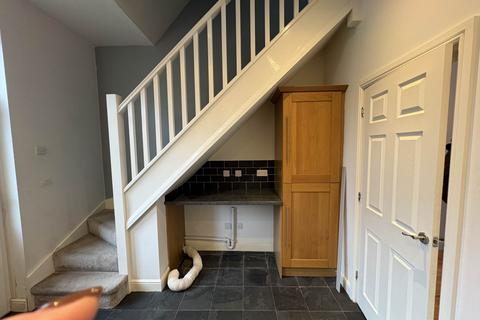 2 bedroom terraced house to rent, Fir Lane, Royton, Oldham