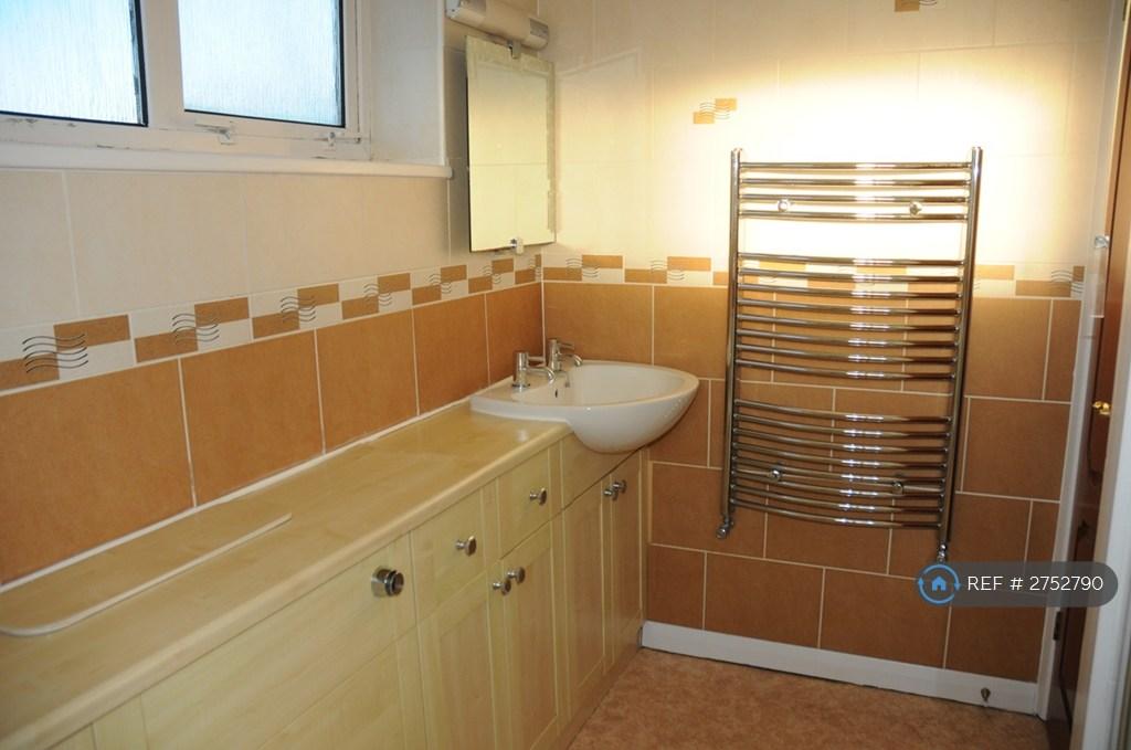 Upstairs Bathroom
