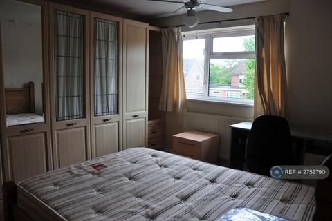 6 bedroom semi-detached house to rent, Moore Grove Crescent, Egham, TW20