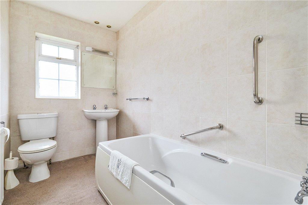 Ensuite Bathroom
