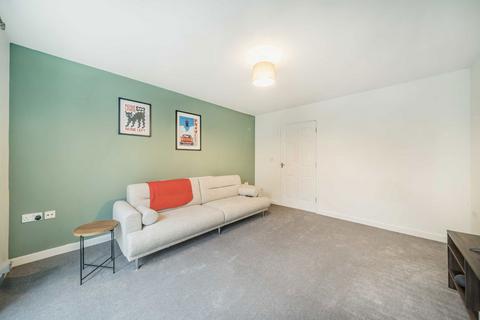 2 bedroom flat for sale, Symons Close, London SE15