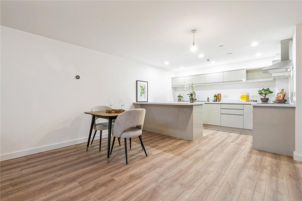 Apartmet 303