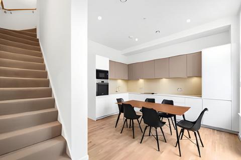 4 bedroom terraced house for sale, Henry Street, London, SE8