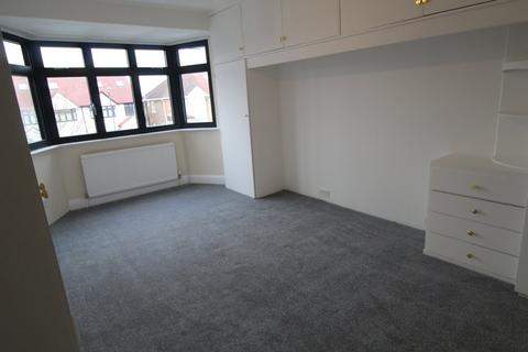 3 bedroom house to rent, The Chase, Edgware, HA8
