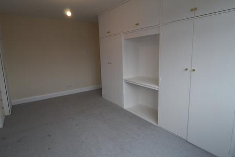 3 bedroom house to rent, The Chase, Edgware, HA8