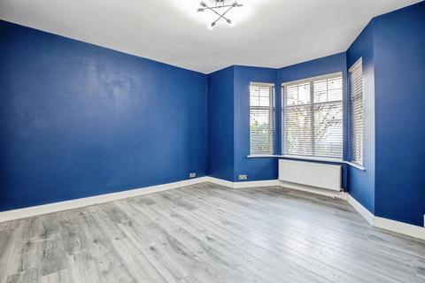 5 bedroom end of terrace house for sale, Old Road West, Kent DA11