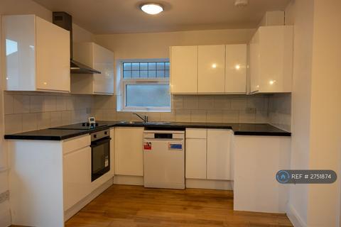 3 bedroom semi-detached house to rent, Pennine Drive, London, NW2