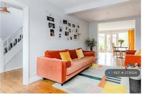 undefined, Maida Avenue, London, E4