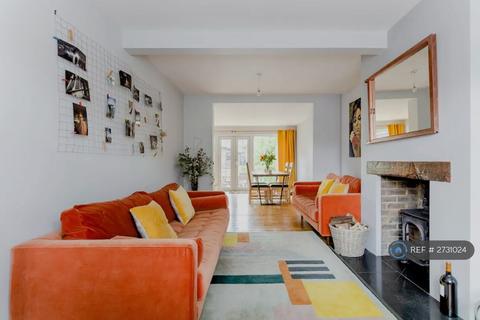 undefined, Maida Avenue, London, E4