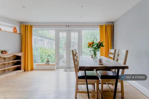 undefined, Maida Avenue, London, E4