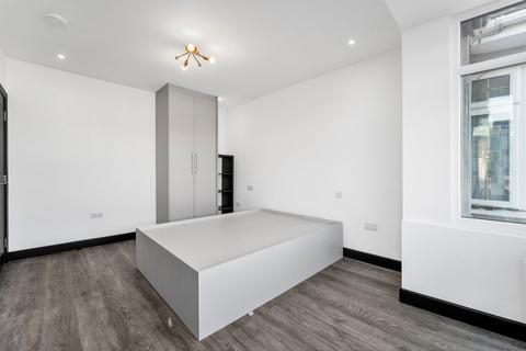 2 bedroom flat to rent, Derley Road, Southall UB2