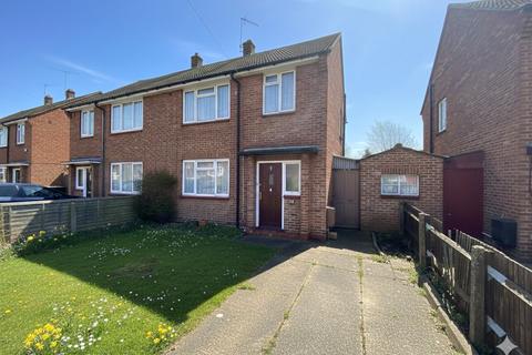 3 bedroom semi-detached house for sale - Bain Avenue, Surrey GU15