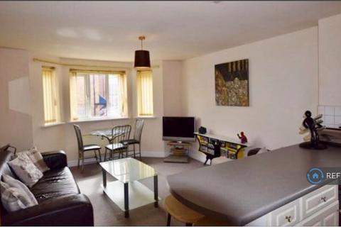 2 bedroom flat to rent, Stradbroke Way, Leeds, LS12