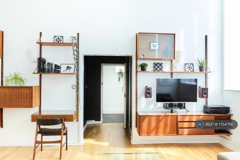 2 bedroom flat to rent, Cavendish House, Brighton, BN2