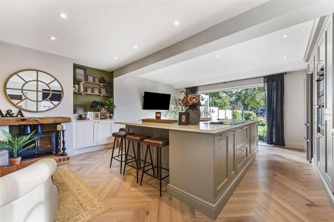 3 bedroom semi-detached house for sale, Marchant Road, Andover