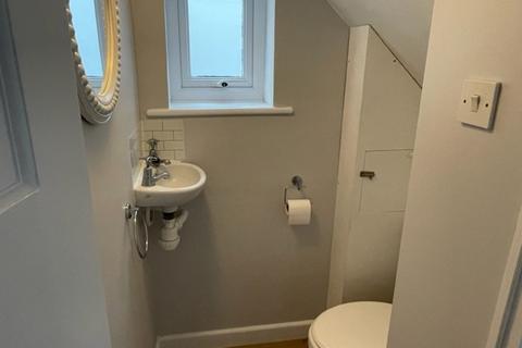 3 bedroom semi-detached house to rent, Bourne Avenue, Reading, Berkshire,