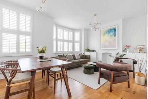 3 bedroom flat for sale, Bodmin Street, Earlsfield, London, SW18
