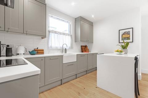 3 bedroom flat for sale, Bodmin Street, Earlsfield, London, SW18