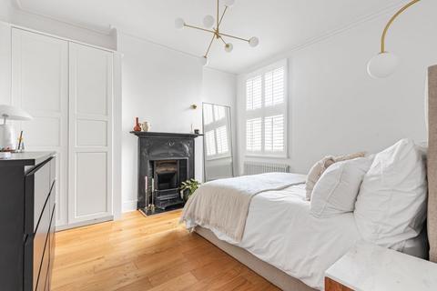 3 bedroom flat for sale, Bodmin Street, Earlsfield, London, SW18