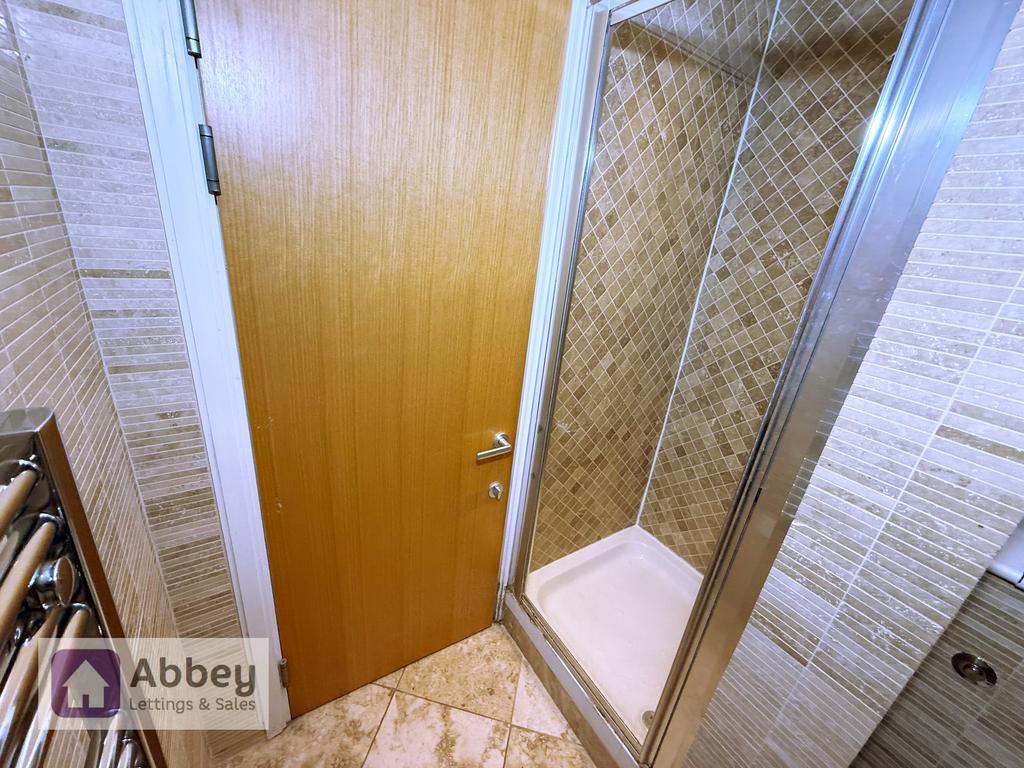 Bedroom 3 Ensuite