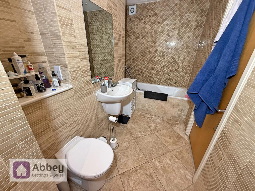 Bedroom 3 Ensuite