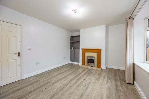 3 bedroom semi-detached house to rent, Wollaton Road, Nottingham, NG8