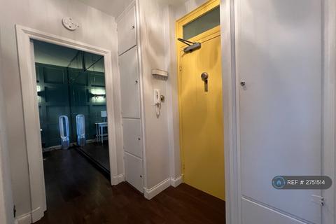 1 bedroom flat to rent, Haverstock Hill, London, NW3