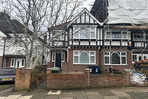 3 bedroom terraced house to rent, Clarendon Road, Ealing, London