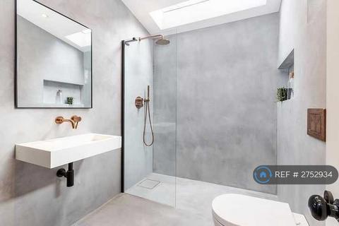 1 bedroom in a house share to rent, Camberwell Grove, London, SE5