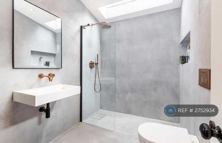 Shared Groundfloor Shower Room