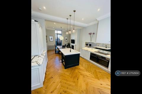 1 bedroom in a house share to rent, Camberwell Grove, London, SE5
