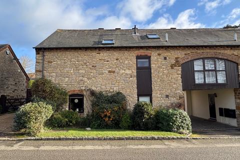 3 bedroom end of terrace house for sale, Lucas Lane, Hackleton, NN7 2BZ