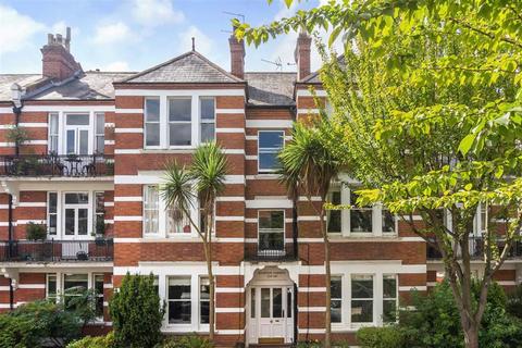 2 bedroom flat for sale, Riverview Gardens, London SW13