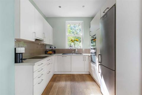 2 bedroom flat for sale, Riverview Gardens, London SW13